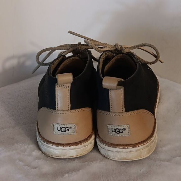 Ugg Black & Tan Leather Lace Up Shoes - Picture 3 of 7